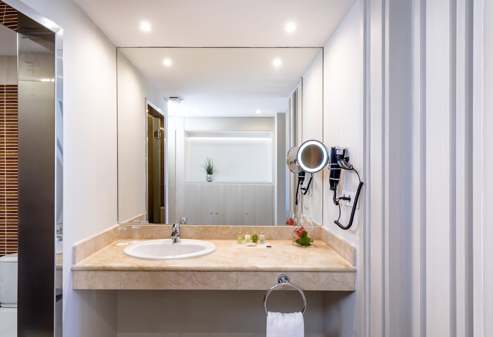 Double Room - Photo 11