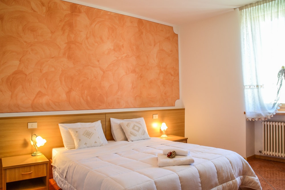 Basic Double Room, 1 Double Bed photo 3