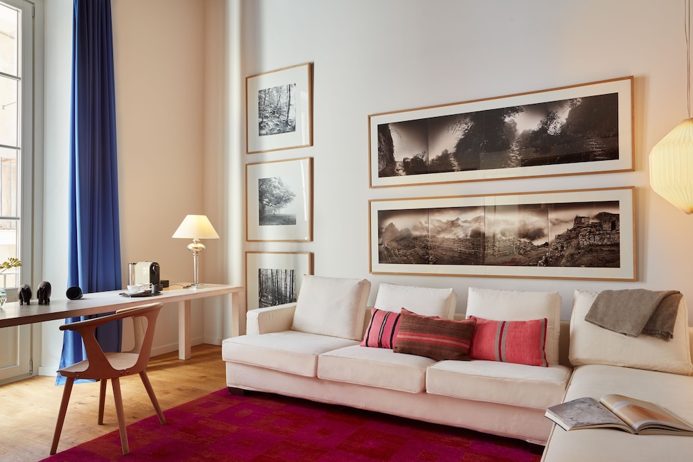 Suite (DUI)