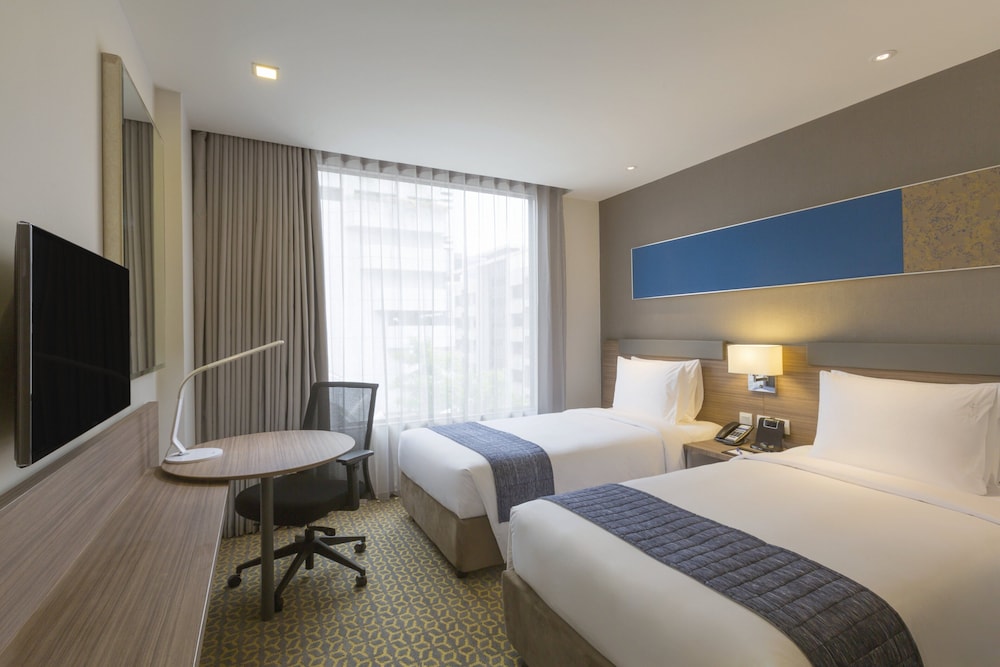 Standard Room, 2 Twin Beds (Front of Building, Free Breakfast) photo 3