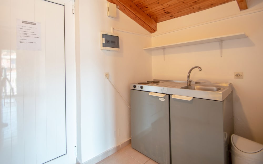 Basic Double Or Twin Room photo 2