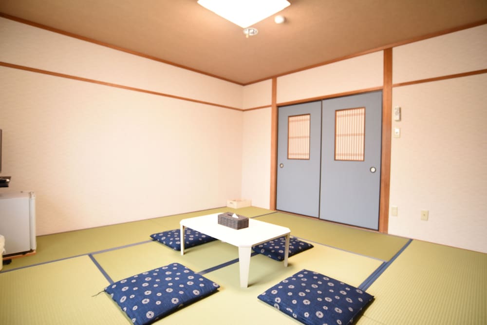 Japanese Style, 6-8 tatami, no Shower photo 1