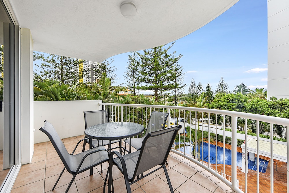 Apartment, 2 Bedrooms, Garden View photo 3