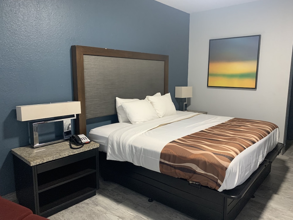Standard Room, 1 King Bed, Non Smoking, Hot Tub
