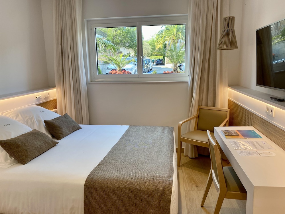 Habitación Doble, Vista al Jardín, Planta Baja (Renovada)