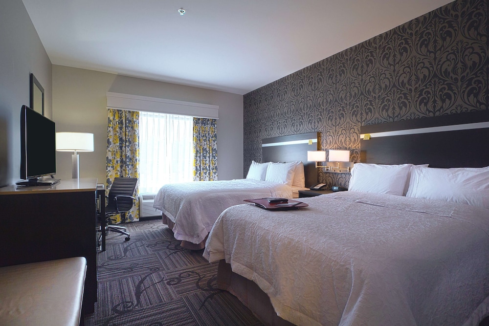 Room, 2 Queen Beds, Refrigerator photo 1