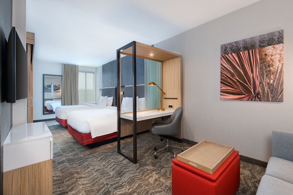 Suite, Multiple Beds