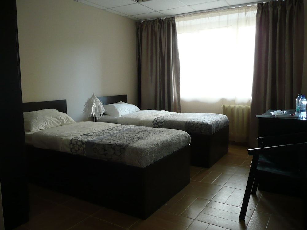 Standard Twin Room photo 3