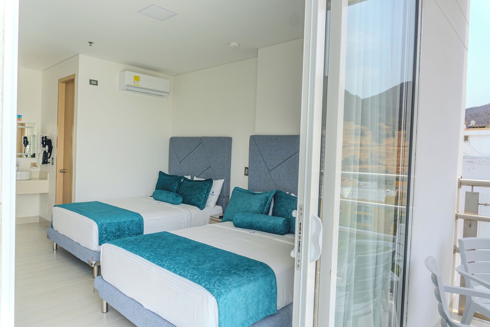 Superior Double or Twin Room, Sea View photo 3