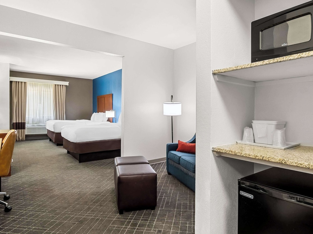 Suite, Multiple Beds, Accessible, Non Smoking - Photo 5