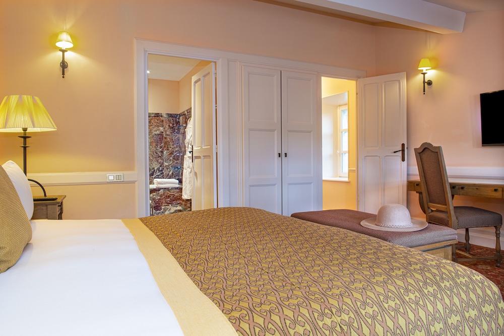 Classic Room, 1 King Bed, City View - Photo 2