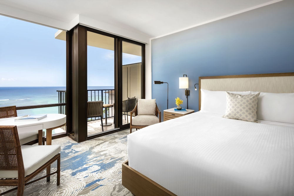 Deluxe Ocean View 1 King Bed