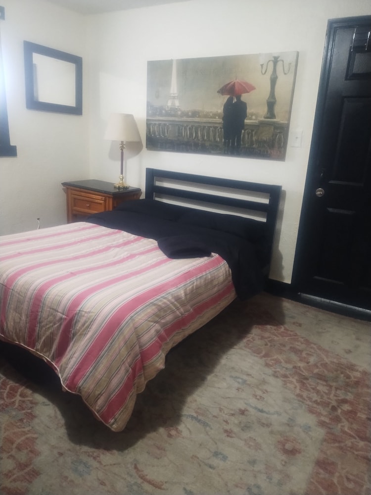 Deluxe Single Room