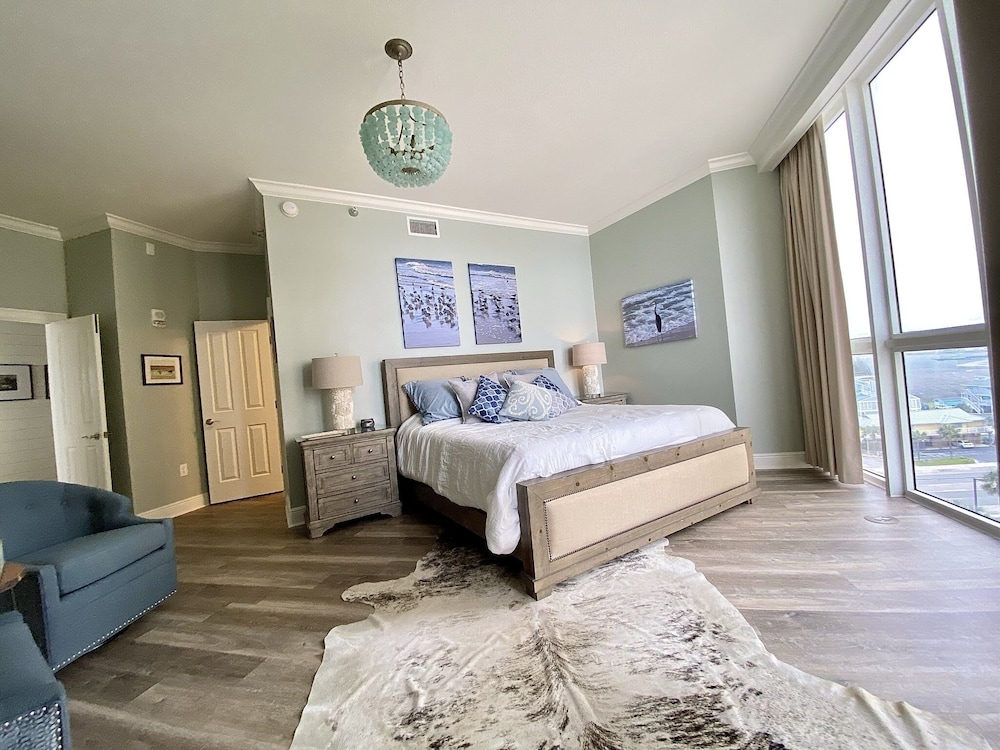 Condo, 4 Bedrooms