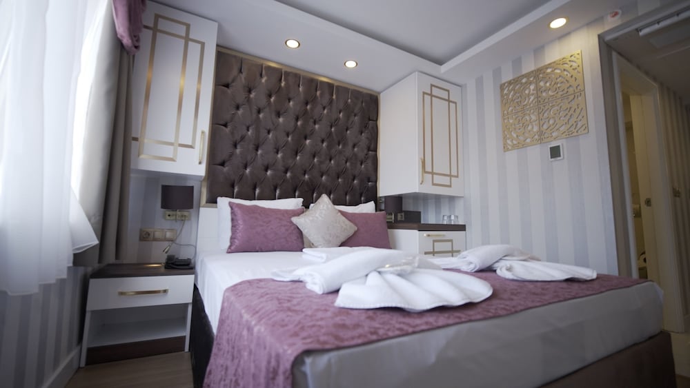 Standard Double Room, City View photo 3