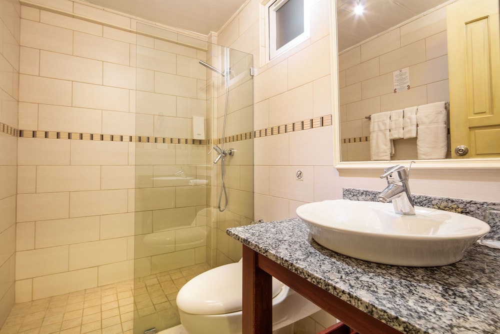 Standard Room - Photo 7