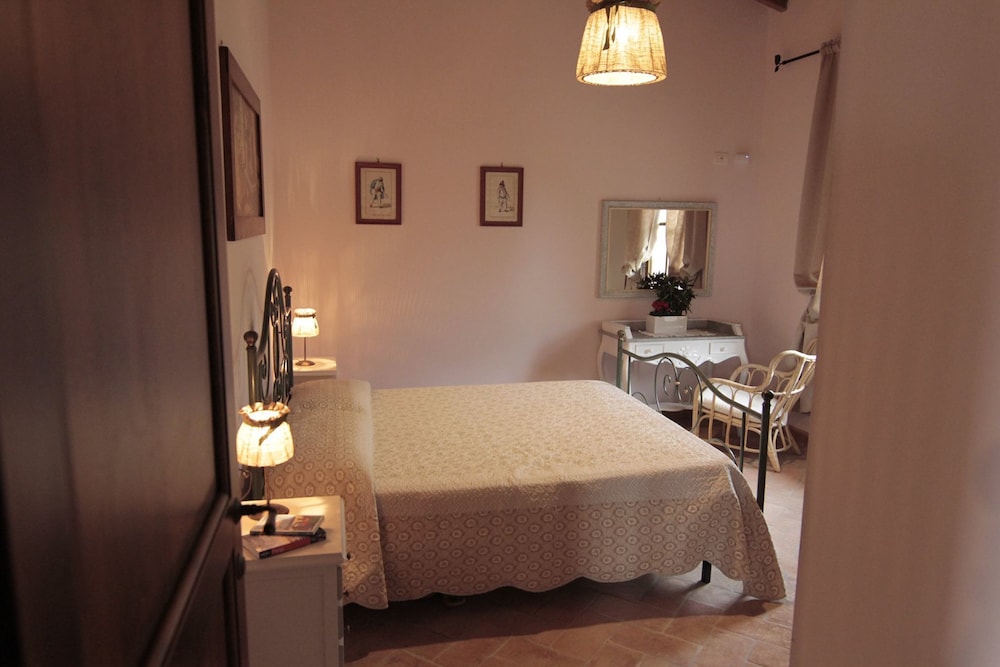 Apartment, 1 Bedroom, Annex Building (Brunello)