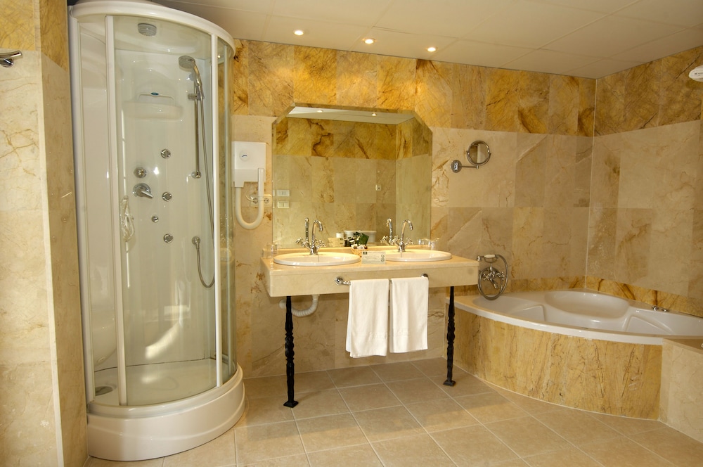 Junior Suite - Photo 2