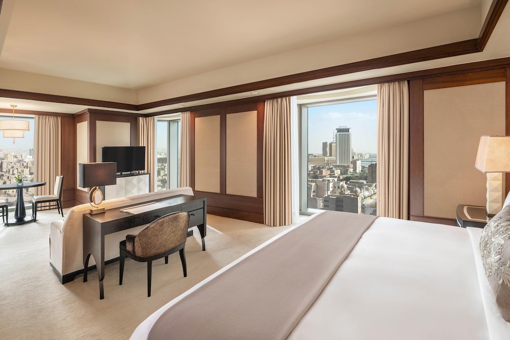Grand Room, 1 King Bed (Grand Deluxe Room)