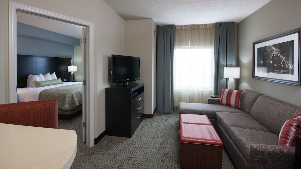 Suite, 1 Bedroom, Kitchen photo 2