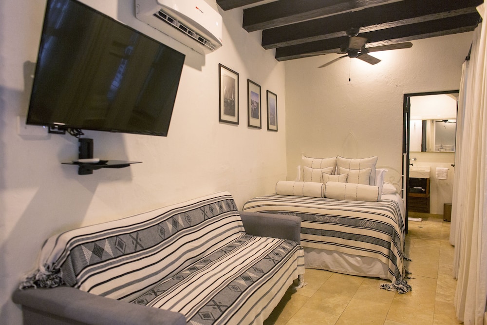 Luxury Suite, Multiple Beds photo 1