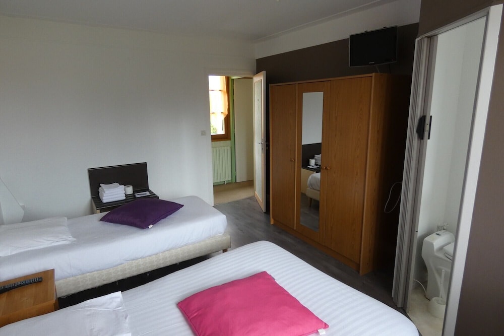Premium Triple Room photo 3