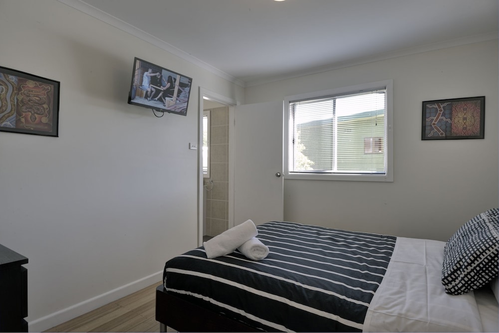 Stylish 2 Bedroom House With A Great Entertainment Deck photo 1