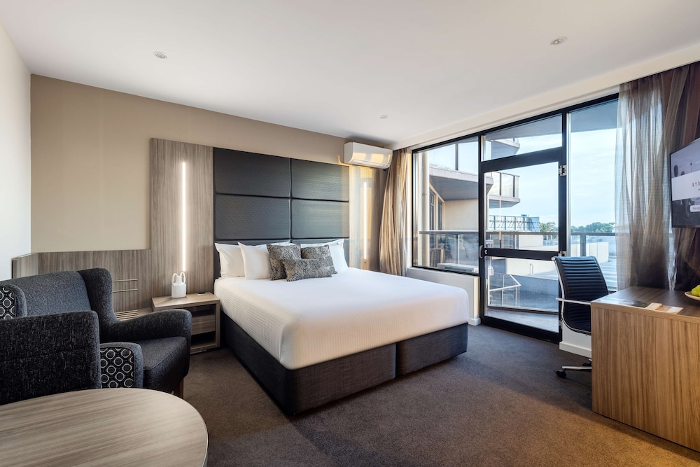 Executive Room, Jetted Tub