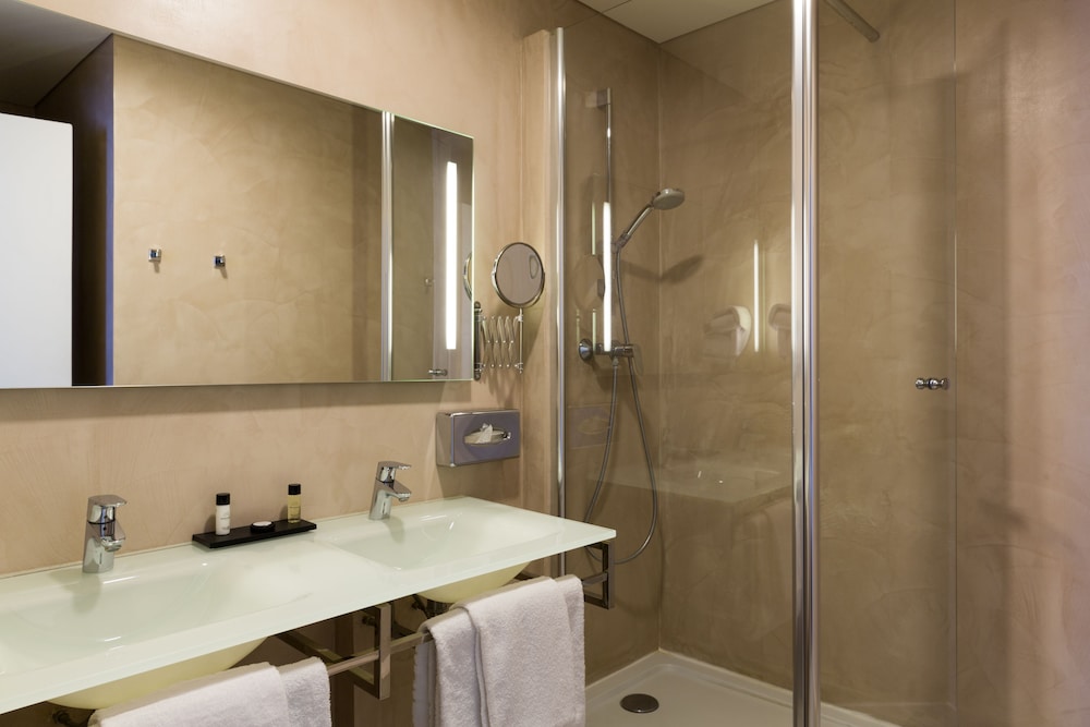 Double Room - Photo 5