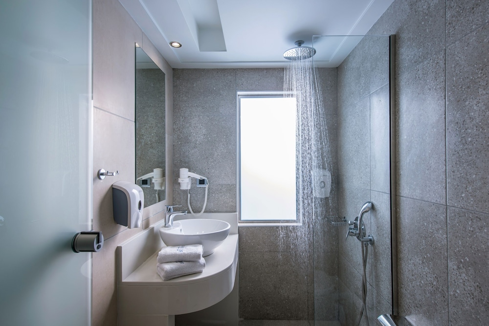 Suite with Outdoor Whirlpool (5 persons) - Photo 20