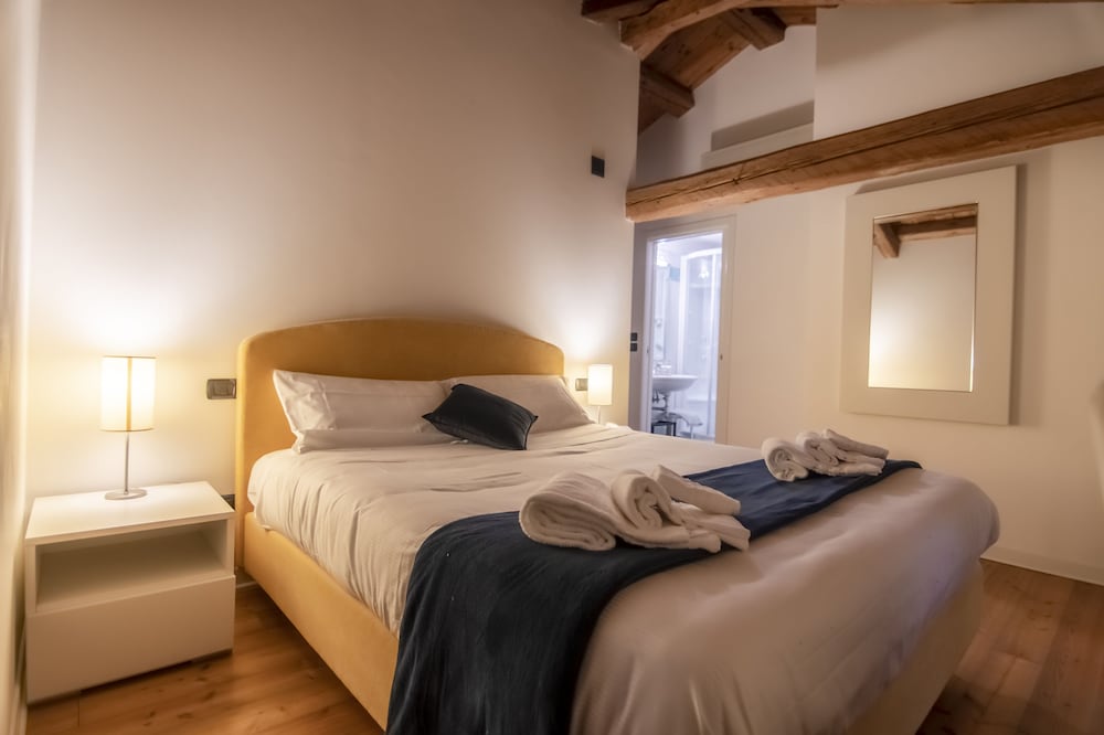 Double Room - Photo 3