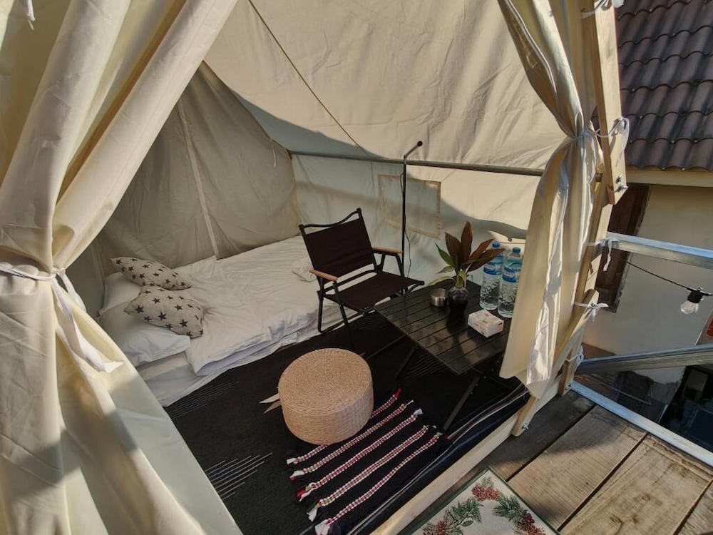 Economy Tent