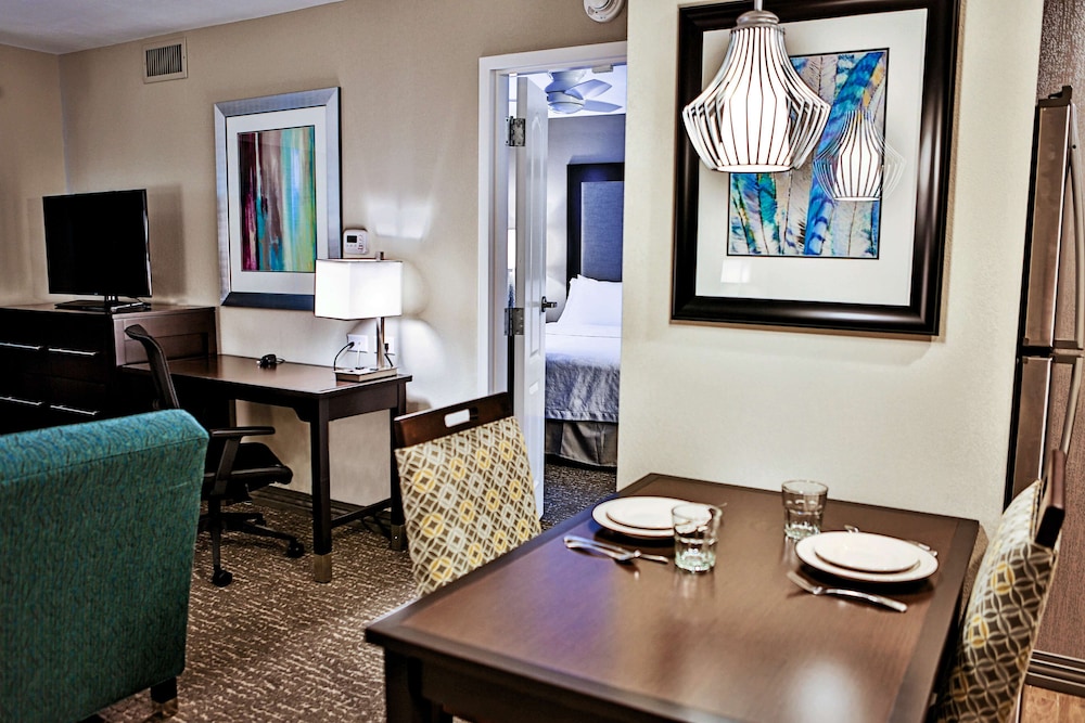Suite, 1 King Bed, Accessible, Bathtub (Mobility & Hearing) - Photo 5