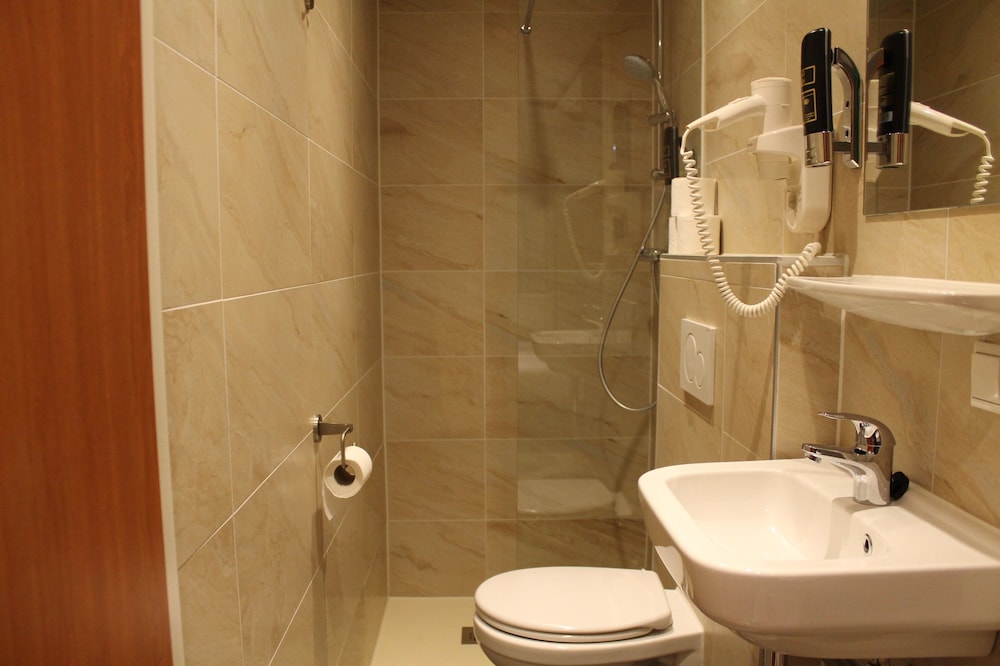 Twin Room Basement photo 2