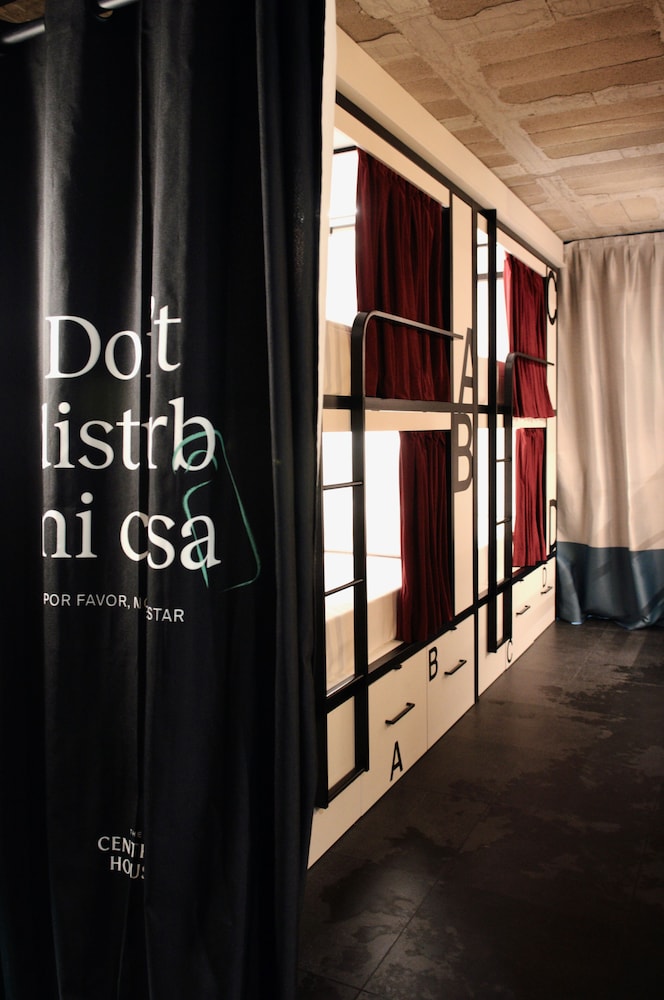 Room (private) - Photo 2