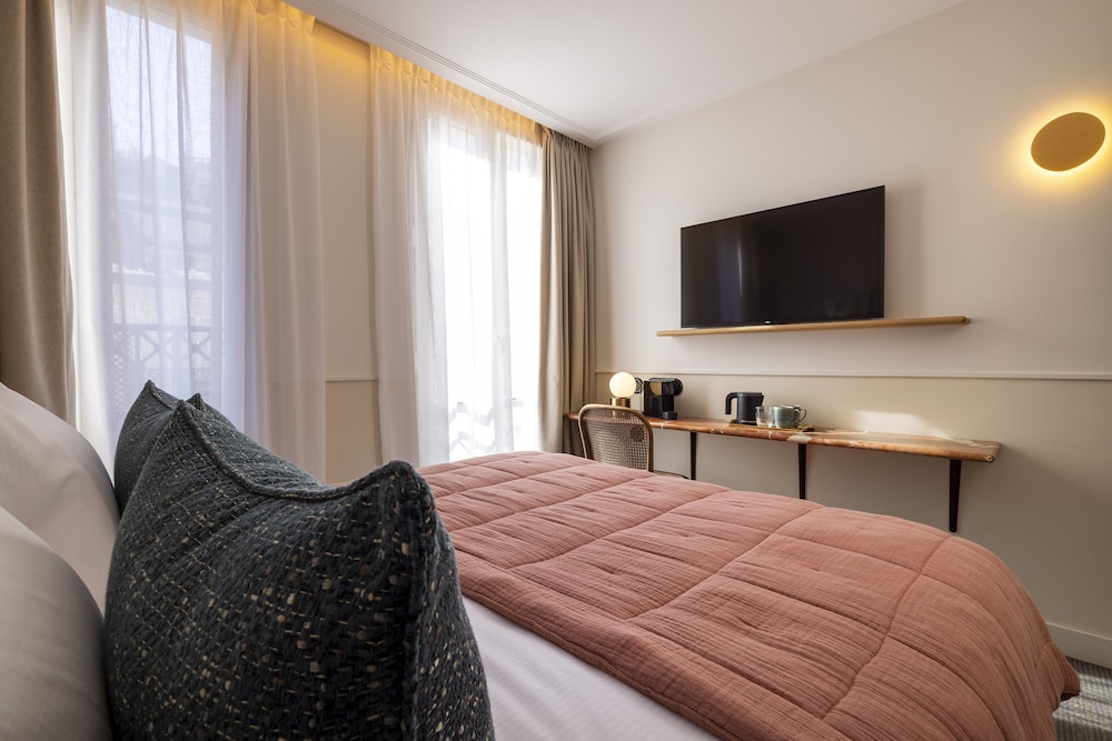 Dadou Paris bedroom photo
