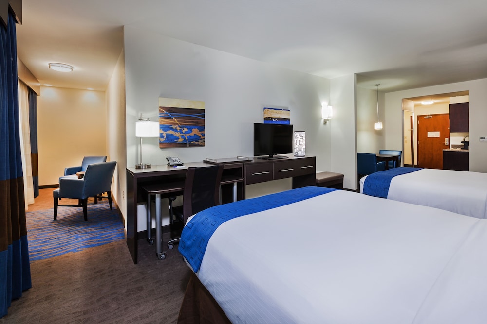 Suite, 2 Queen Beds