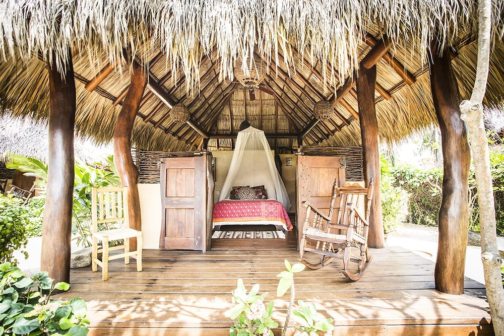 Deluxe Bungalow photo 3