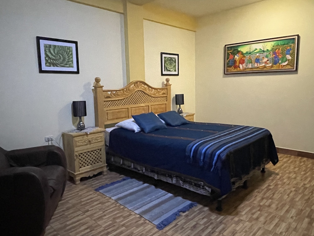 Comfort Room, 1 Queen Bed