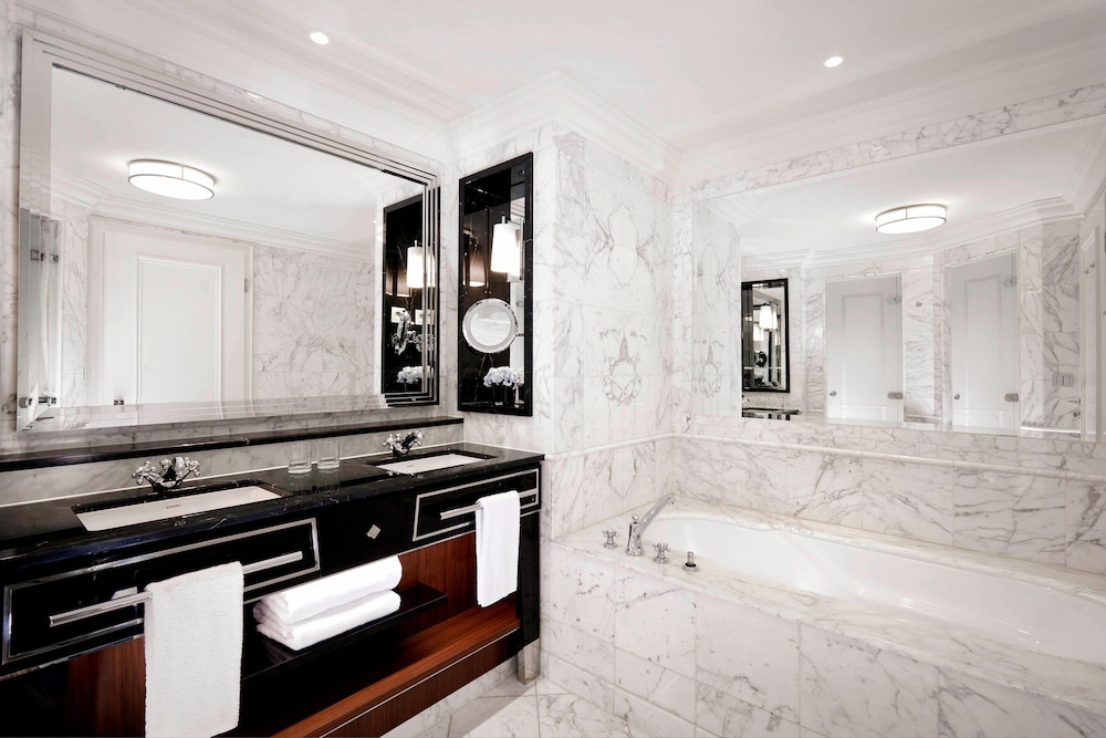 Junior Suite, 1 Bedroom thumbnail 6