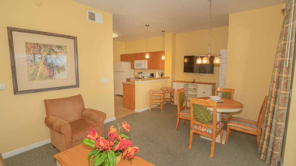 Suite, 1 Bedroom - Photo 8