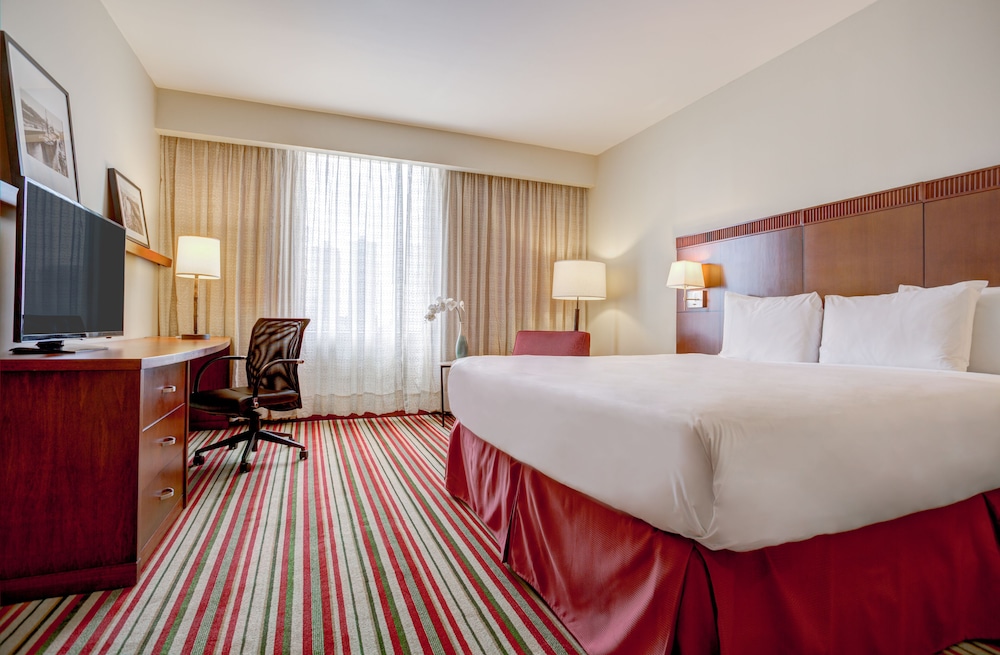 Standard Room, 1 King Bed, City View - Photo 12