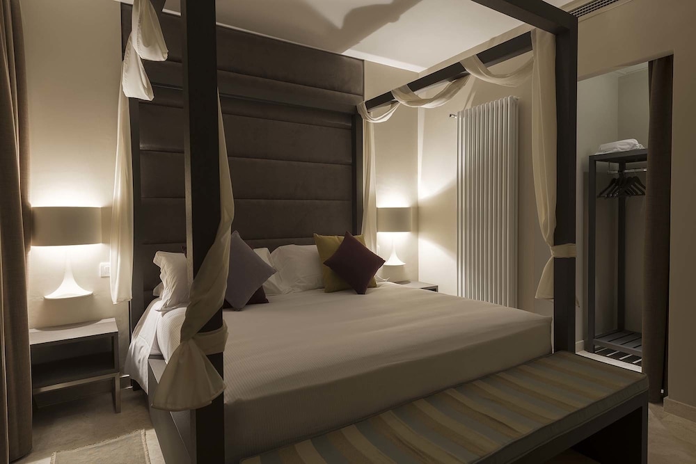 Executive Suite, 1 Queen Bed, Non Smoking photo 2