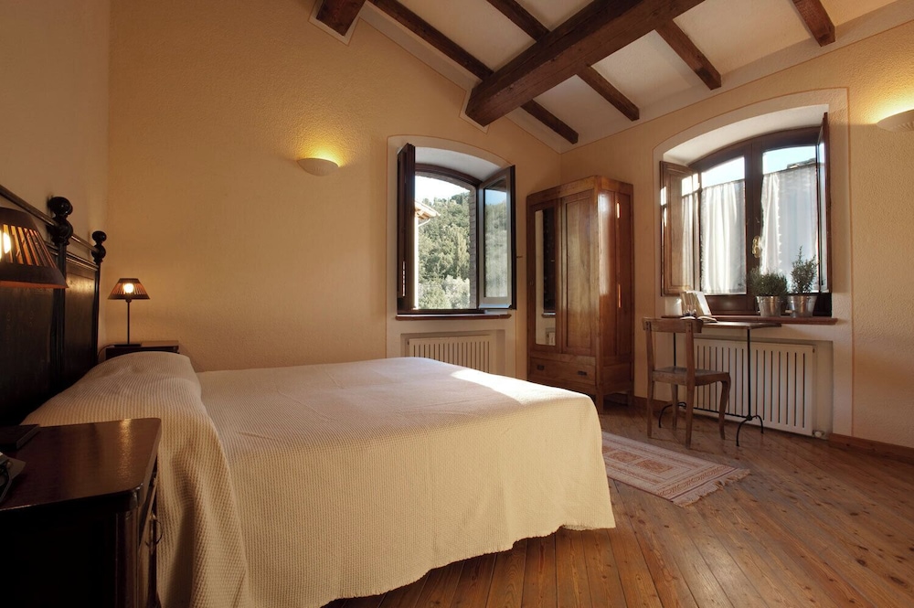 Deluxe Double Room, Courtyard View