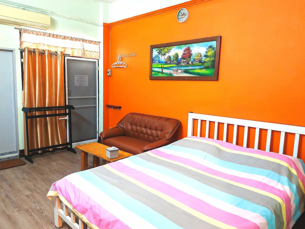 Room, 1 Queen Bed photo 1