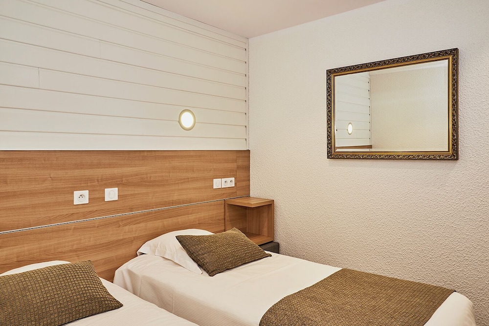 Standard Duplex, 1 Bedroom, Garden View, Garden Area photo 2