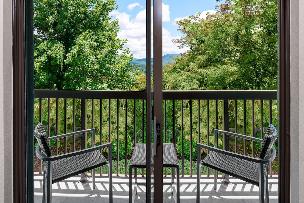 Room, 2 Queen Beds (Balcony) - Photo 3
