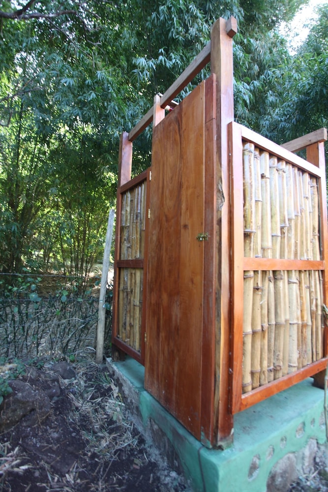 Shared Dormitory, Garden View, 5 Bunk Beds for 10 Guests (Each bed requires its own reservation). photo 3