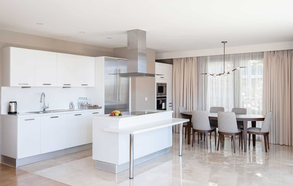 Park Bosphorus Three Bedroom Residence with Garden Terrace photo 3