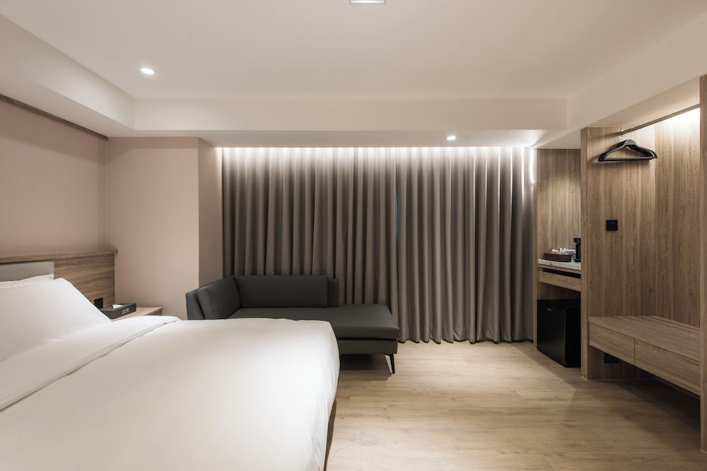 Standard Quadruple Room - Photo 6